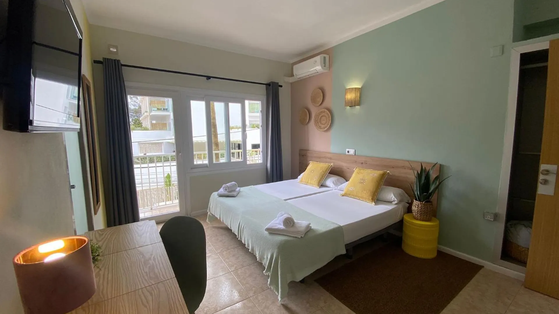 Hostal Playa De Palma Плайя де Пальма